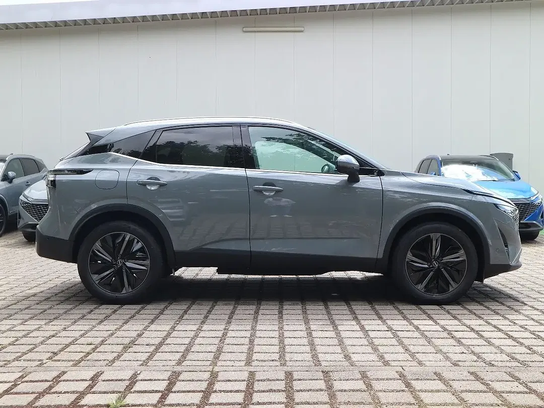 Nissan Qashqai - Thumbnail 9