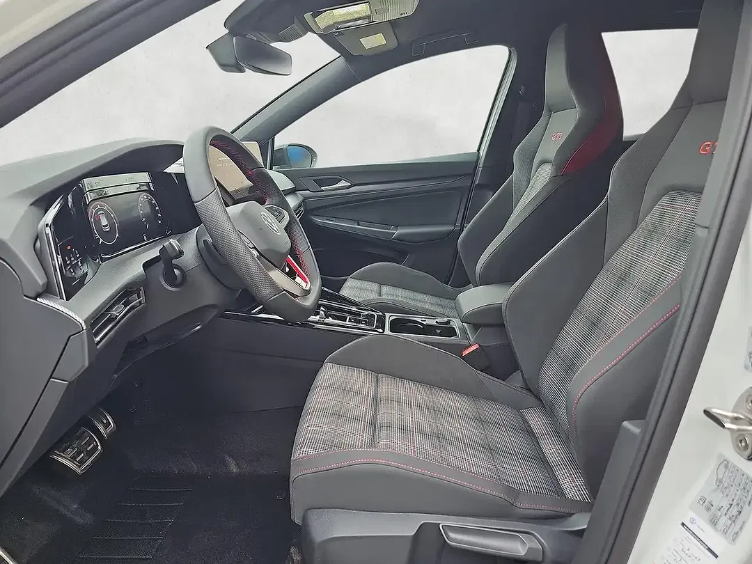 Volkswagen Golf GTI - Thumbnail 10