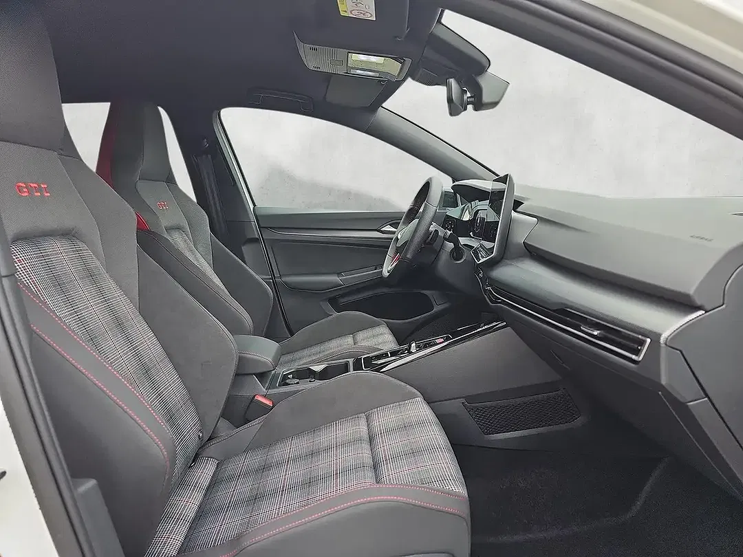 Volkswagen Golf GTI - Thumbnail 11