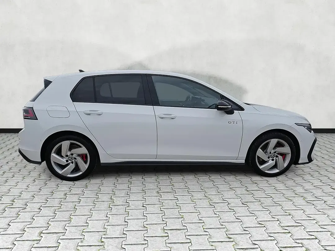Volkswagen Golf GTI - Thumbnail 9