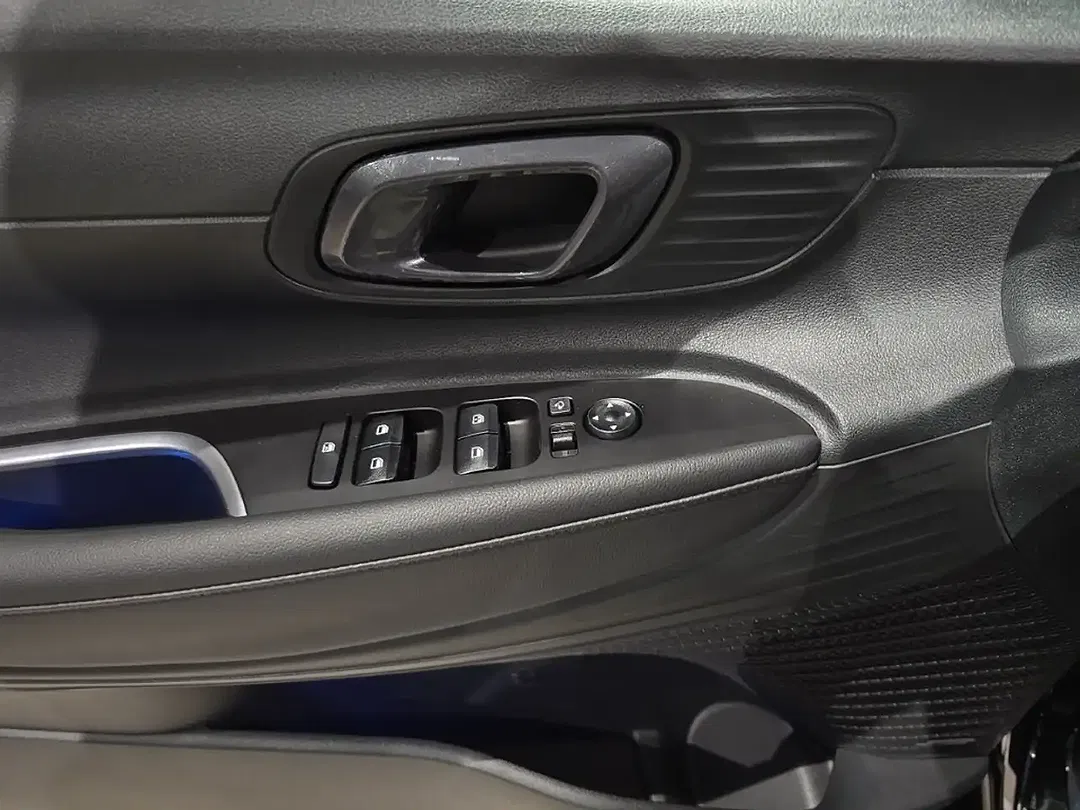 Hyundai i20 - Thumbnail 9