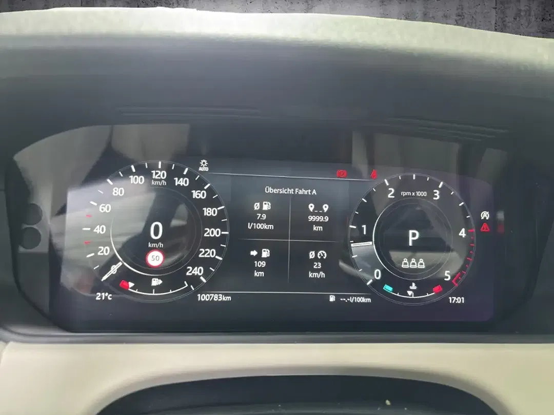 Land Rover Range Rover Velar - Thumbnail 13