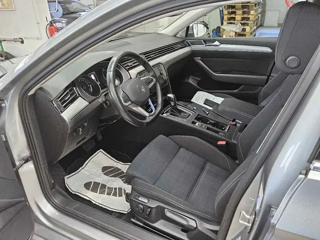 Volkswagen Passat Variant - Thumbnail 12