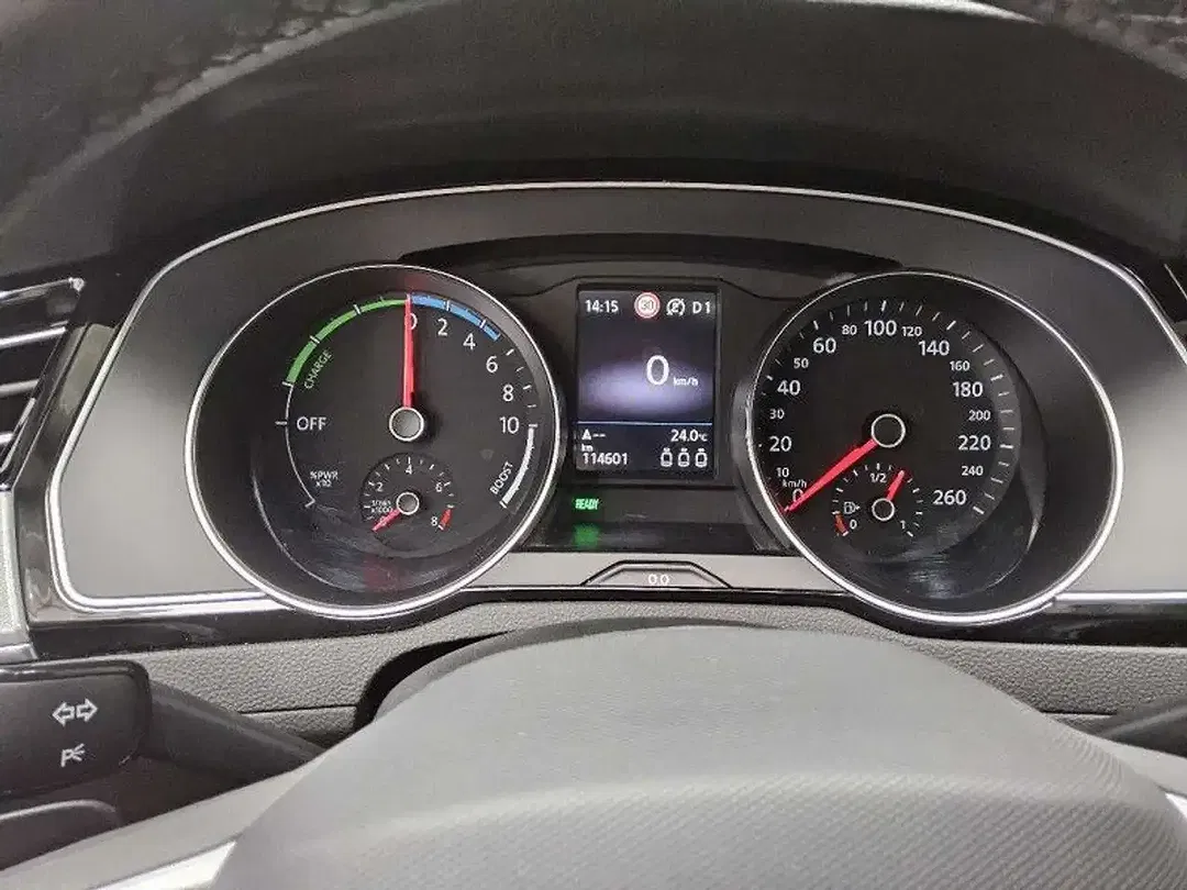 Volkswagen Passat Variant - Thumbnail 14