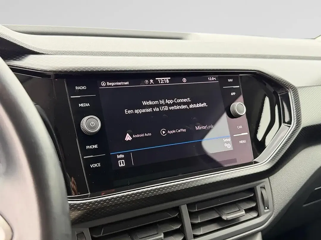 Volkswagen T-Cross - Thumbnail 12