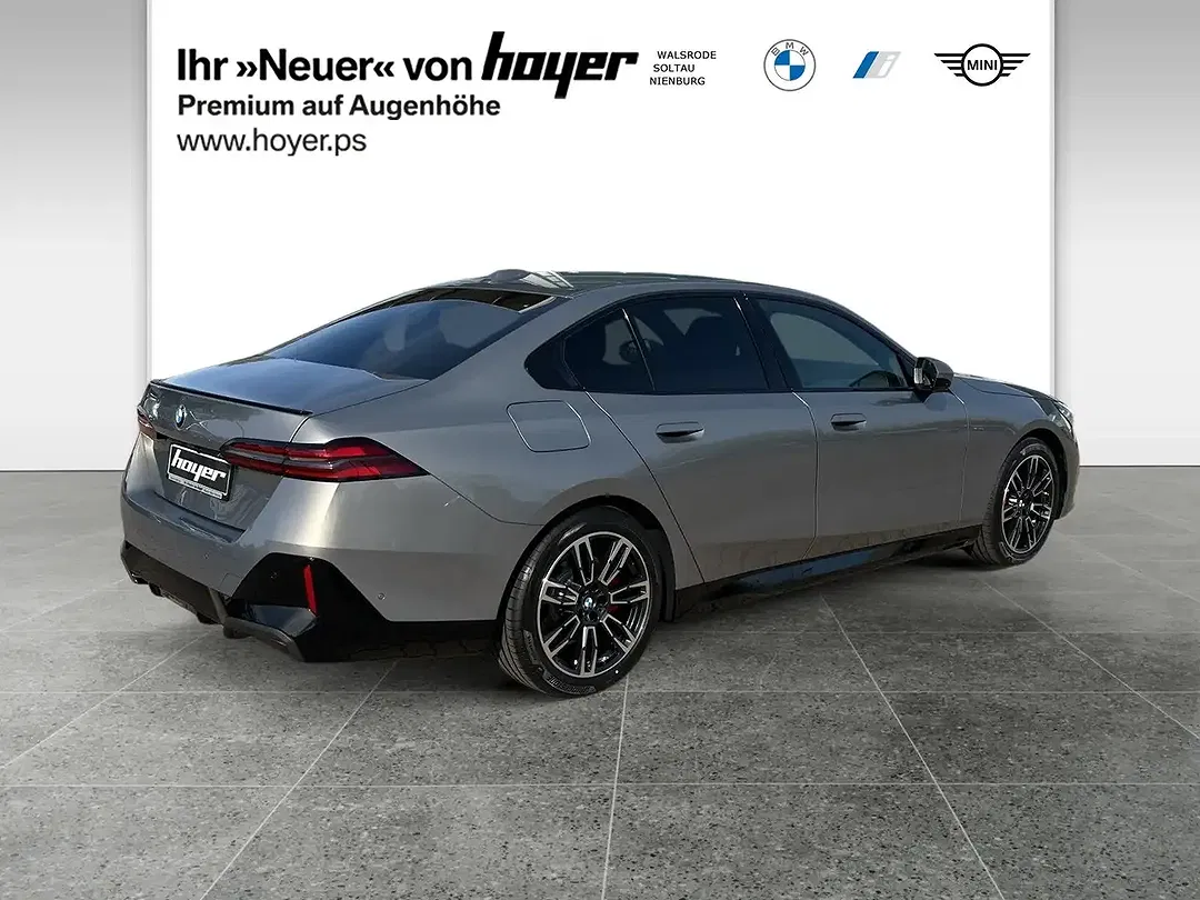 BMW 520 - Thumbnail 2