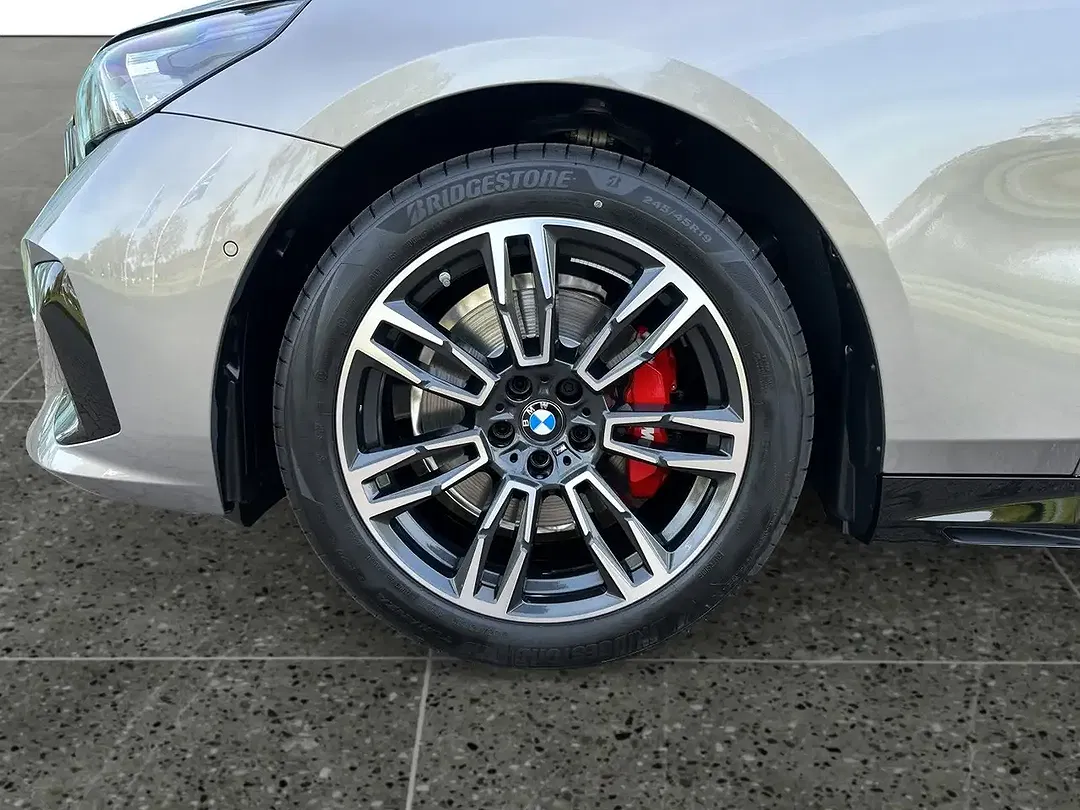 BMW 520 - Thumbnail 9