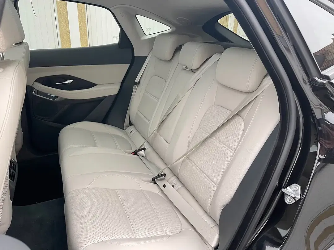 Jaguar E-Pace - Thumbnail 10