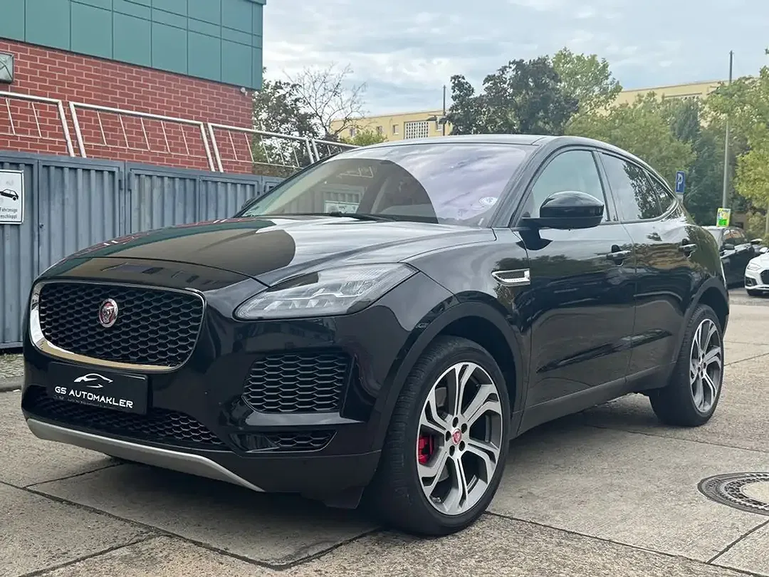 Jaguar E-Pace - Thumbnail 2