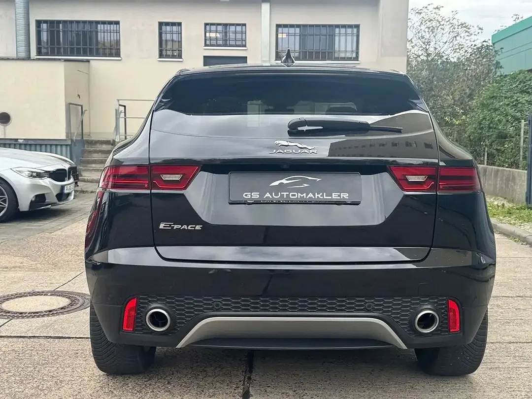Jaguar E-Pace - Thumbnail 5