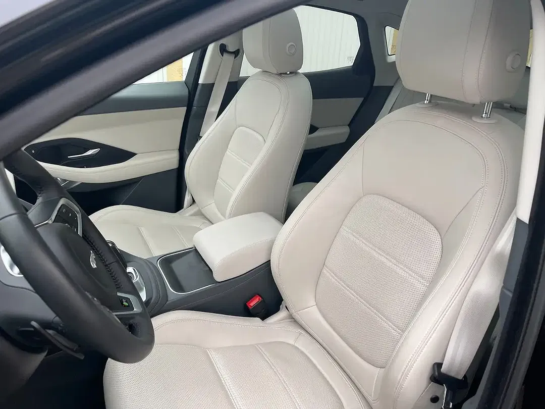 Jaguar E-Pace - Thumbnail 9