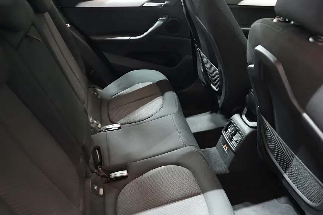 BMW X1 - Thumbnail 10