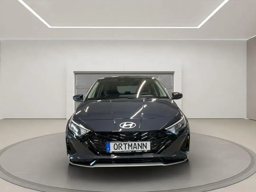 Hyundai i20 - Thumbnail 2