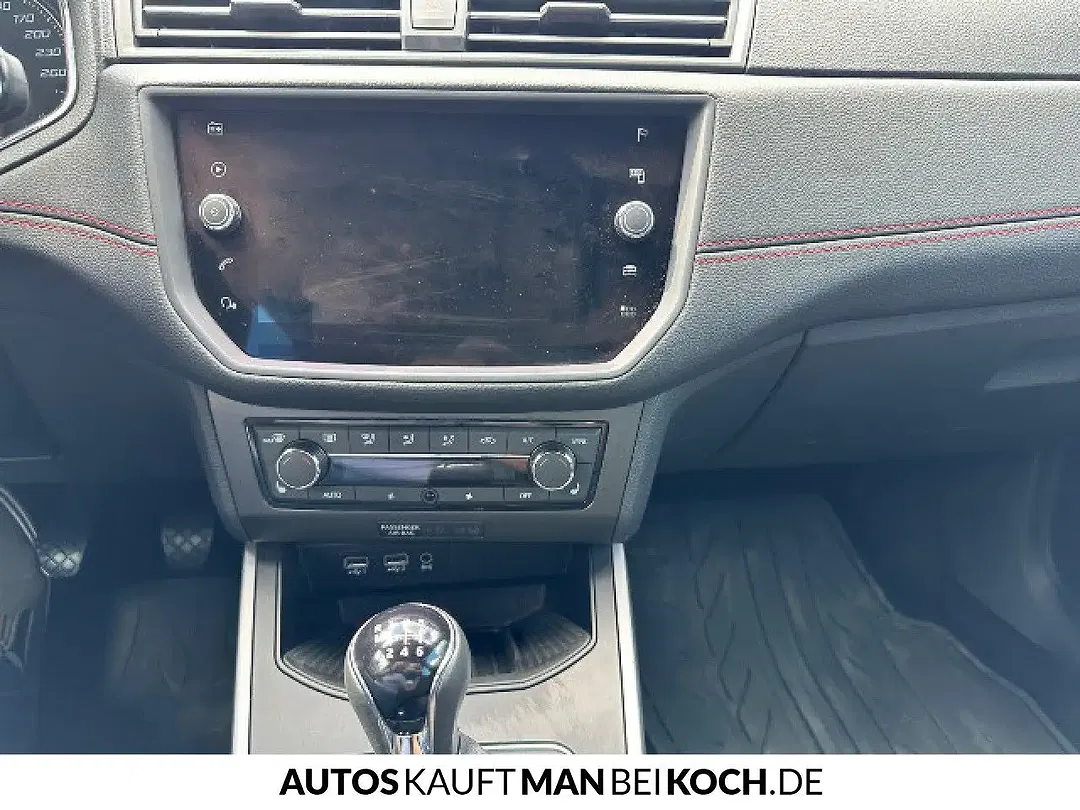 SEAT Arona - Thumbnail 9