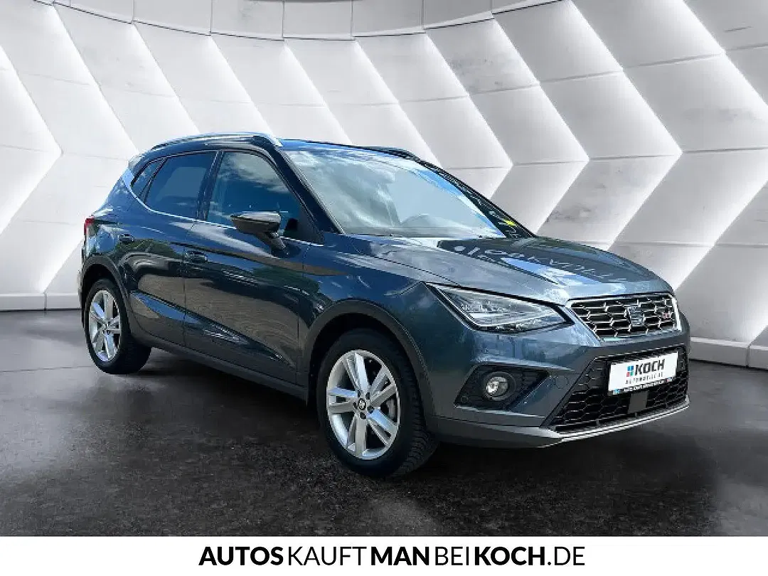 SEAT Arona - Thumbnail 4