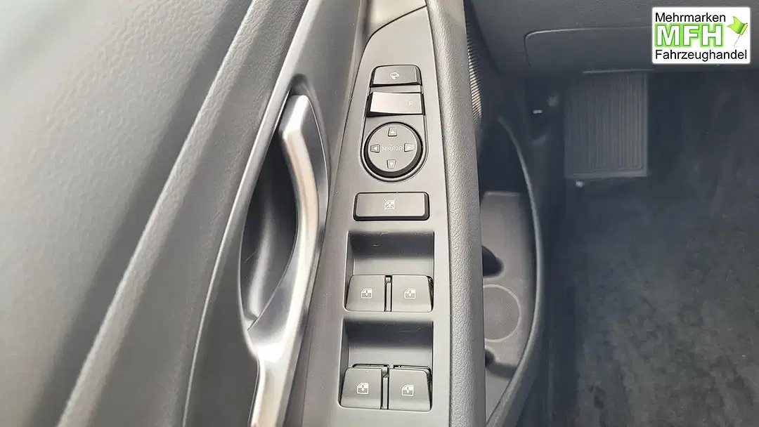 Hyundai i30 - Thumbnail 10
