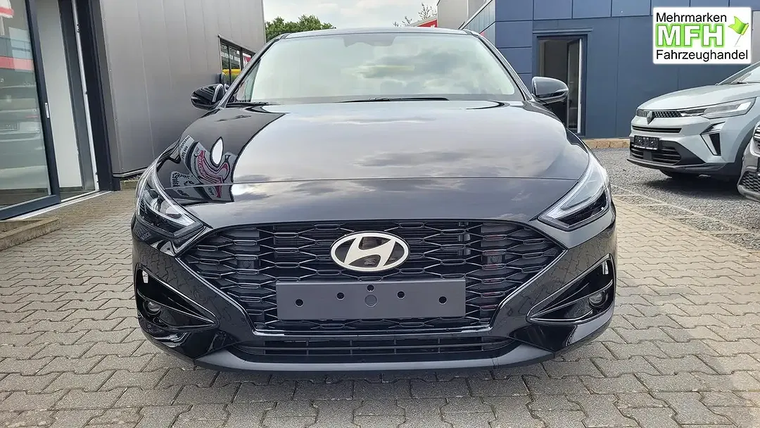 Hyundai i30 - Thumbnail 2