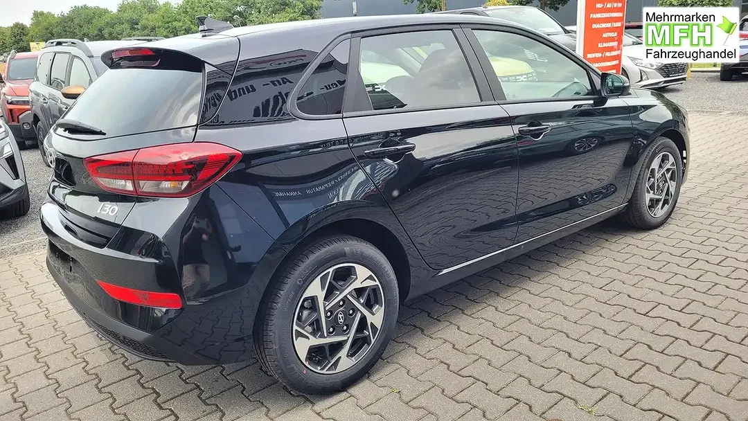 Hyundai i30 - Thumbnail 4
