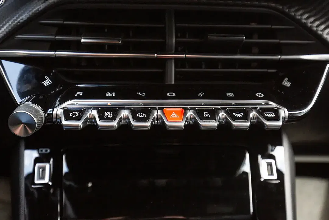 Peugeot 2008 - Thumbnail 11