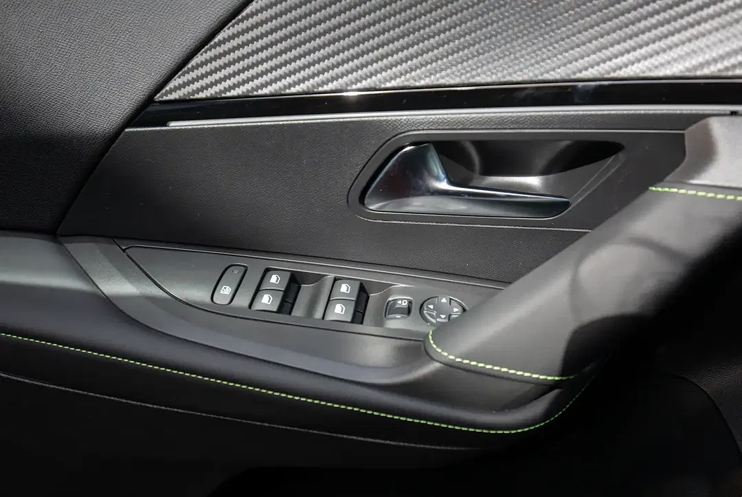 Peugeot 2008 - Thumbnail 13