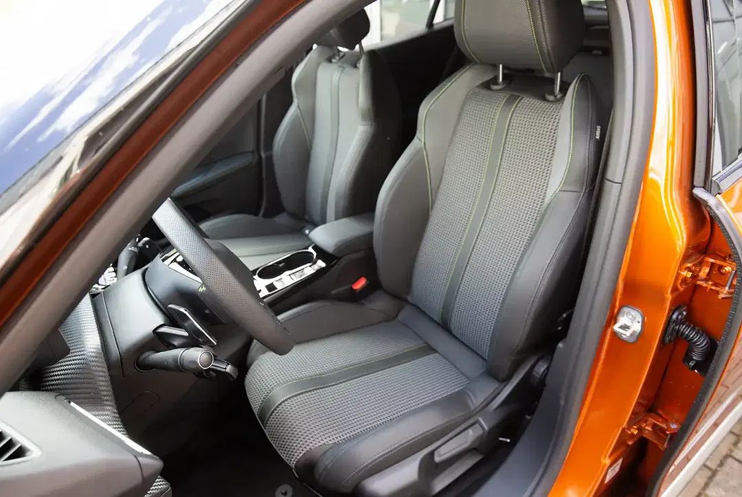 Peugeot 2008 - Thumbnail 8