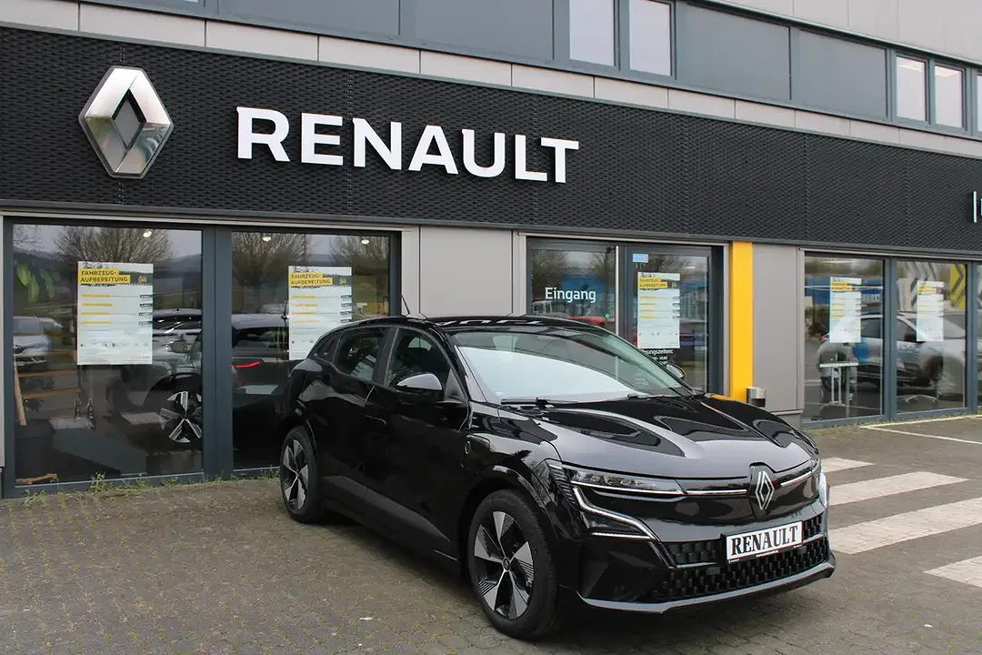 Renault Megane E-Tech - Thumbnail 1