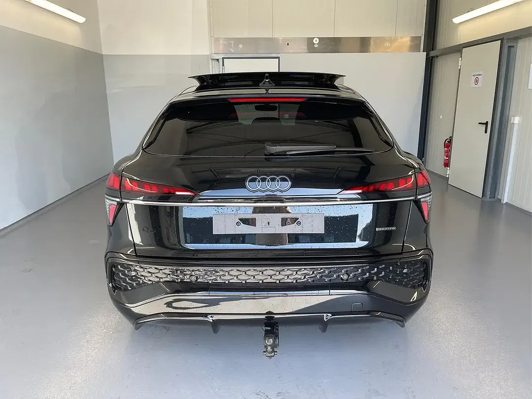 Audi Q3 - Thumbnail 5