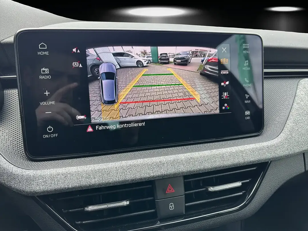 Skoda Scala - Thumbnail 12