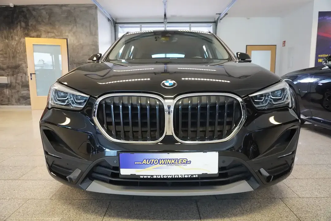 BMW X1 - Thumbnail 2