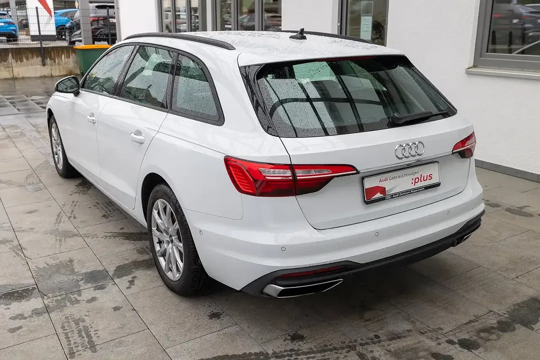 Audi A4 - Thumbnail 7