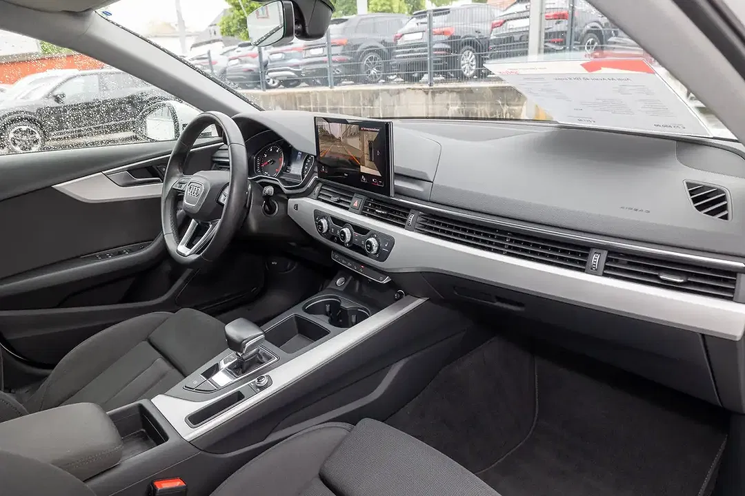 Audi A4 - Thumbnail 8