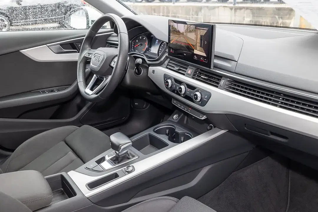 Audi A4 - Thumbnail 9