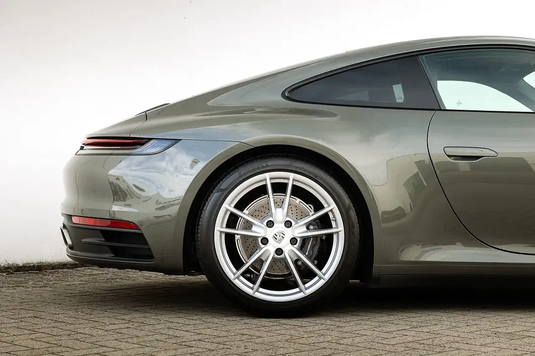 Porsche 992 - Thumbnail 10