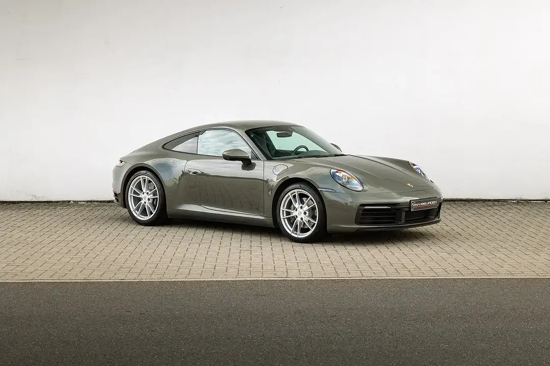 Porsche 992 - Thumbnail 6