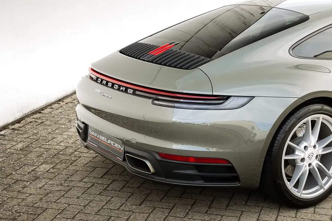 Porsche 992 - Thumbnail 9