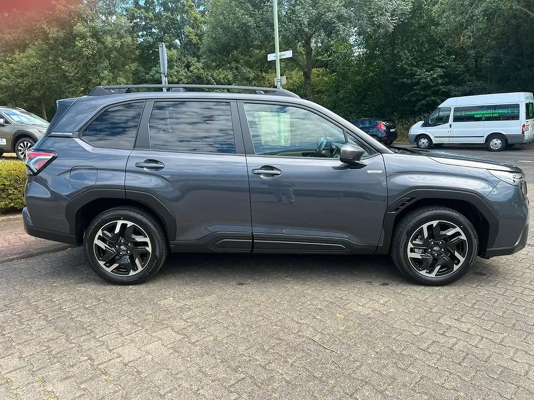 Subaru Forester - Thumbnail 4