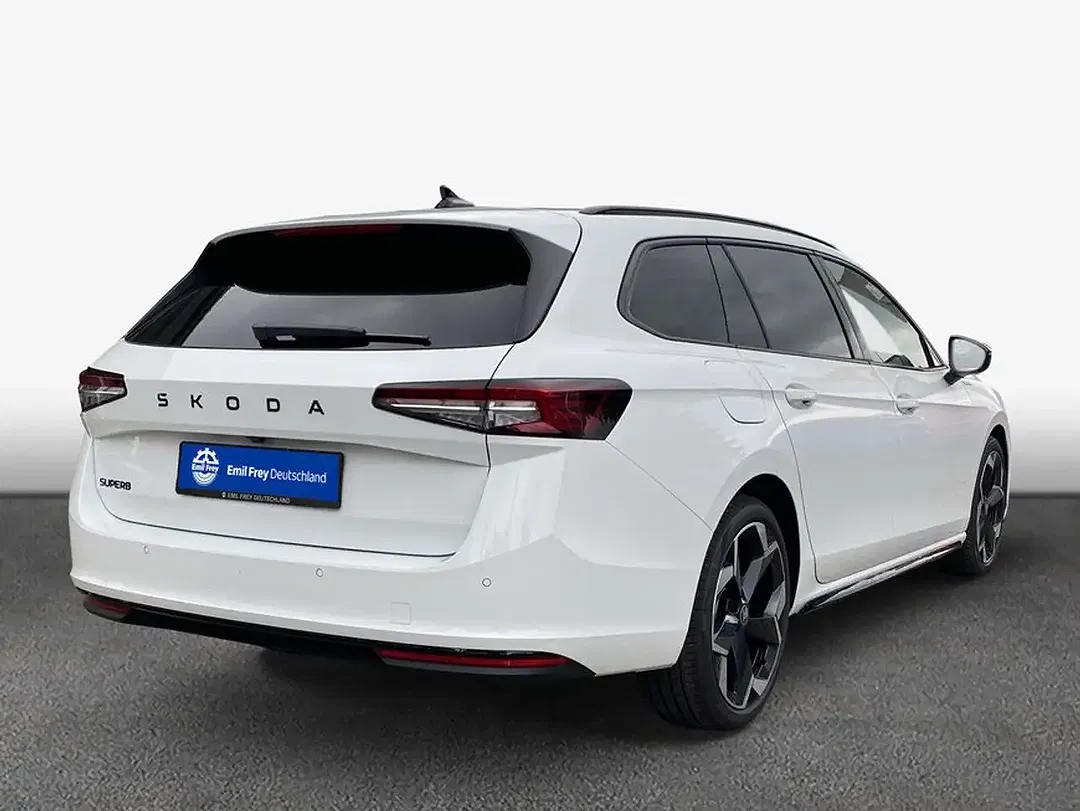 Skoda Superb - Thumbnail 2
