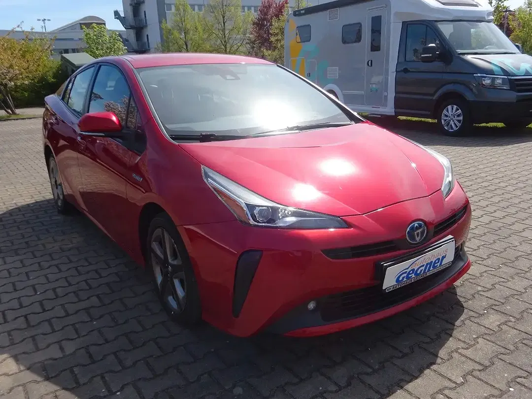 Toyota Prius - Thumbnail 9