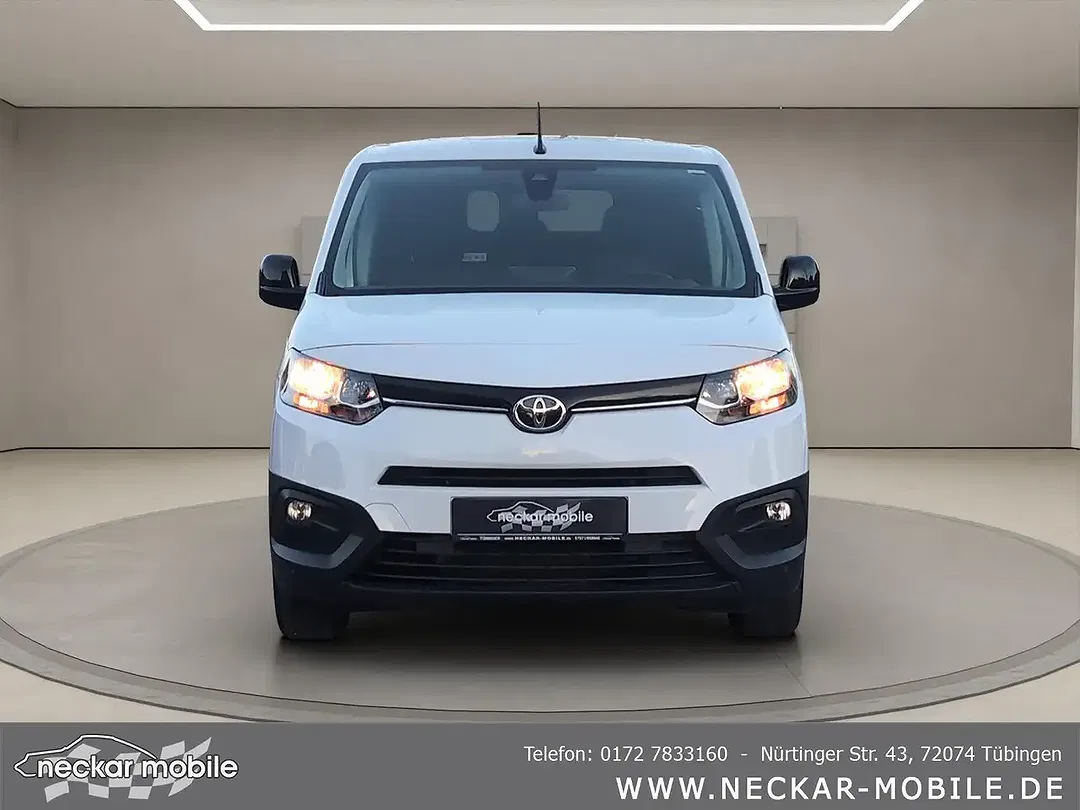 Toyota Proace City - Thumbnail 3