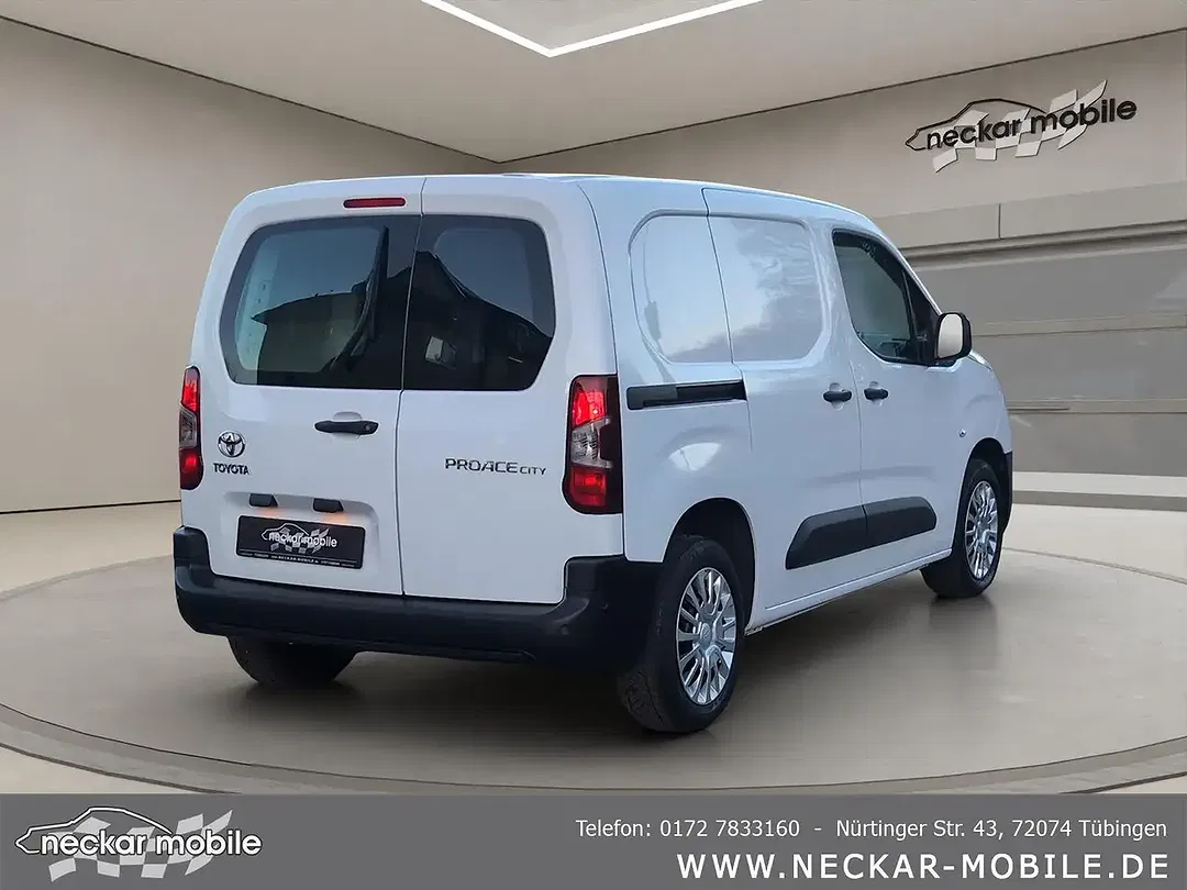 Toyota Proace City - Thumbnail 8