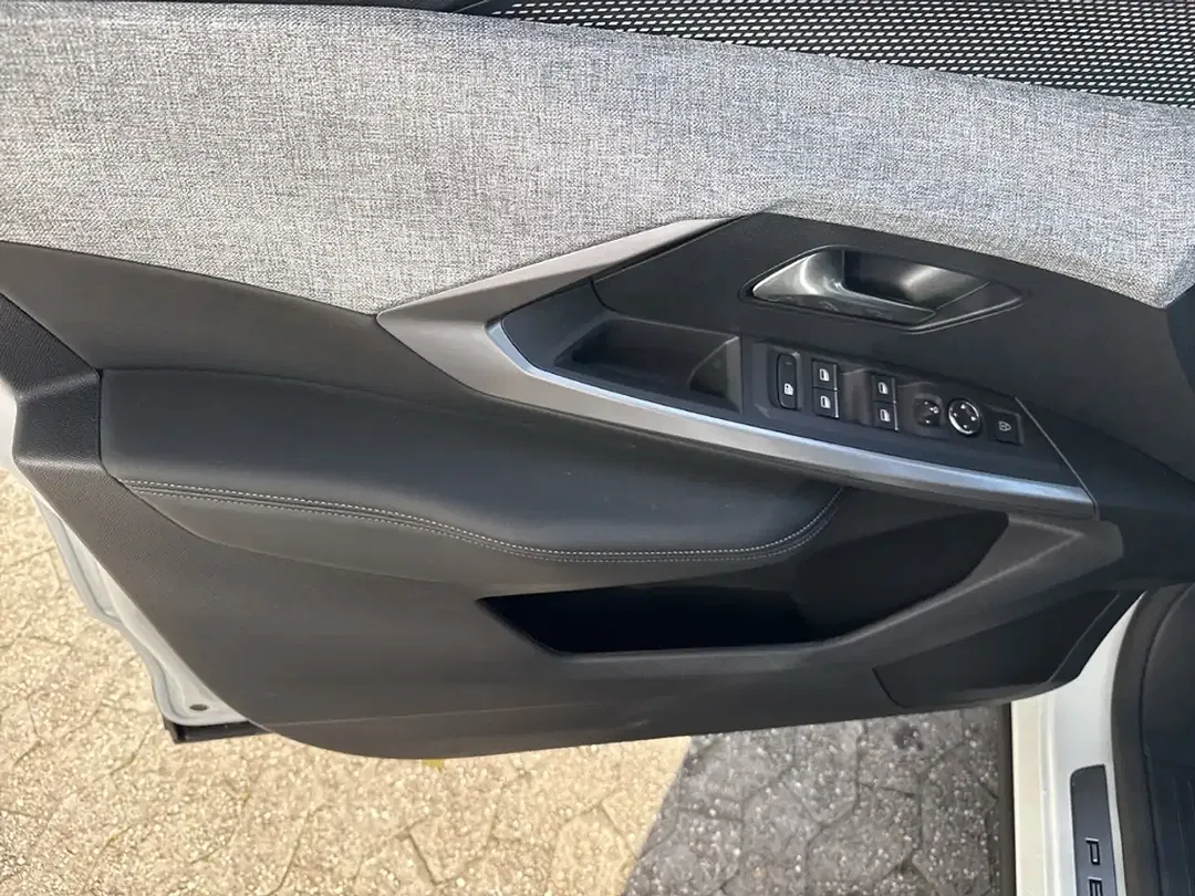 Peugeot 3008 - Thumbnail 13