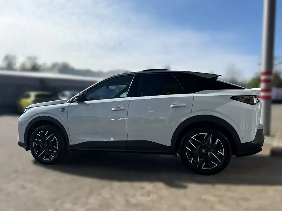 Peugeot 3008 - Thumbnail 3