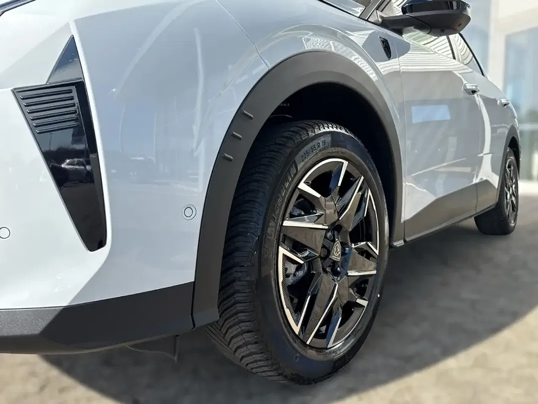 Peugeot 3008 - Thumbnail 8