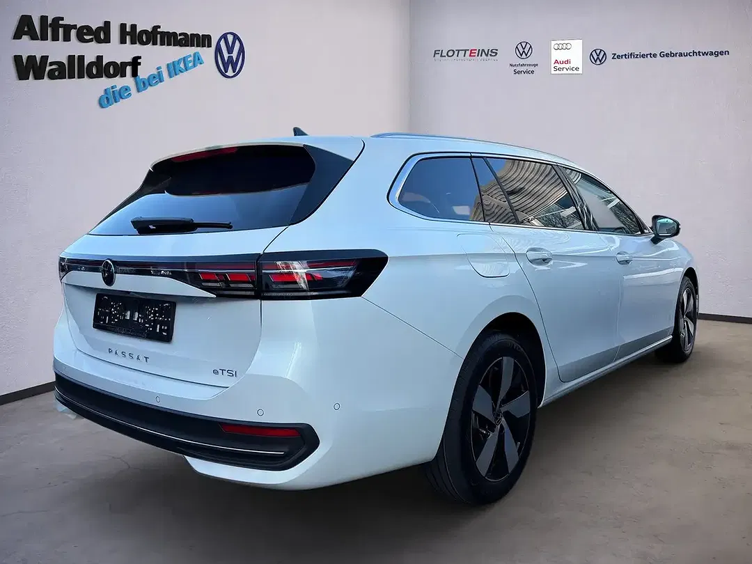Volkswagen Passat Variant - Thumbnail 3