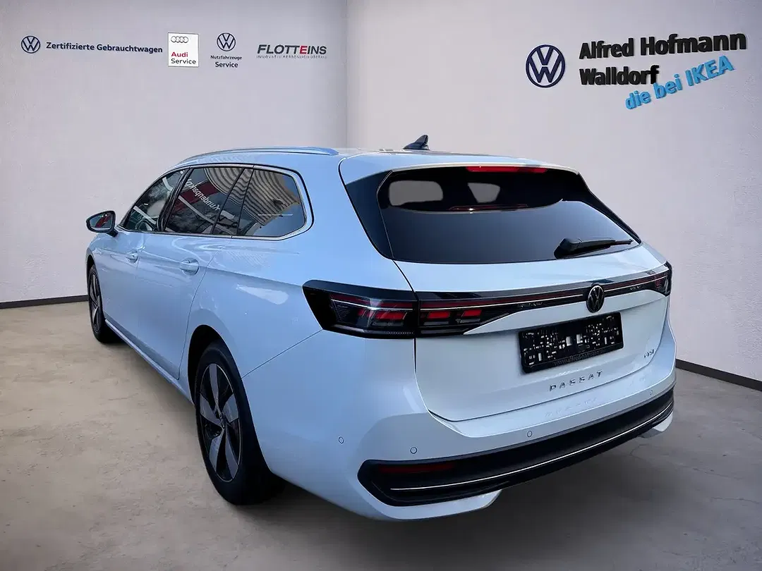Volkswagen Passat Variant - Thumbnail 4