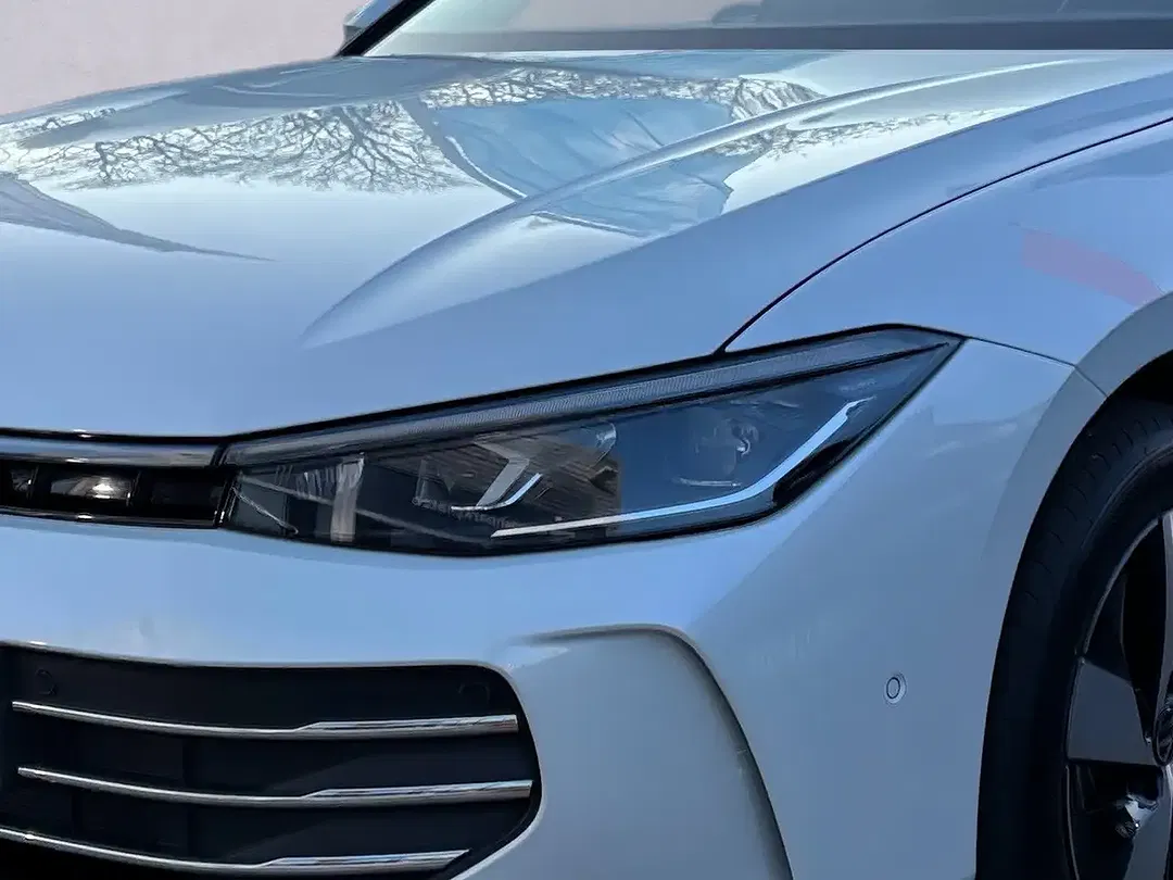 Volkswagen Passat Variant - Thumbnail 5