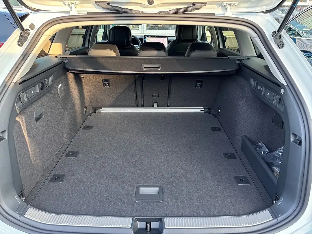 Volkswagen Passat Variant - Thumbnail 7