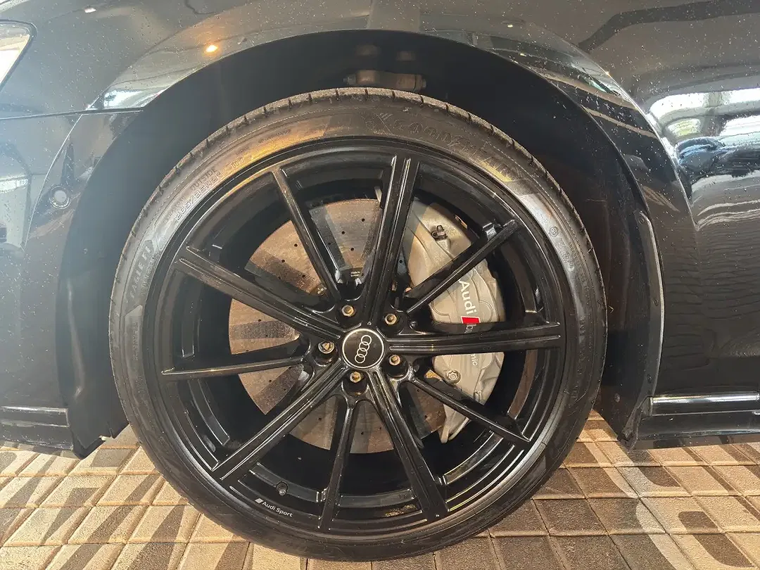 Audi S8 - Thumbnail 11