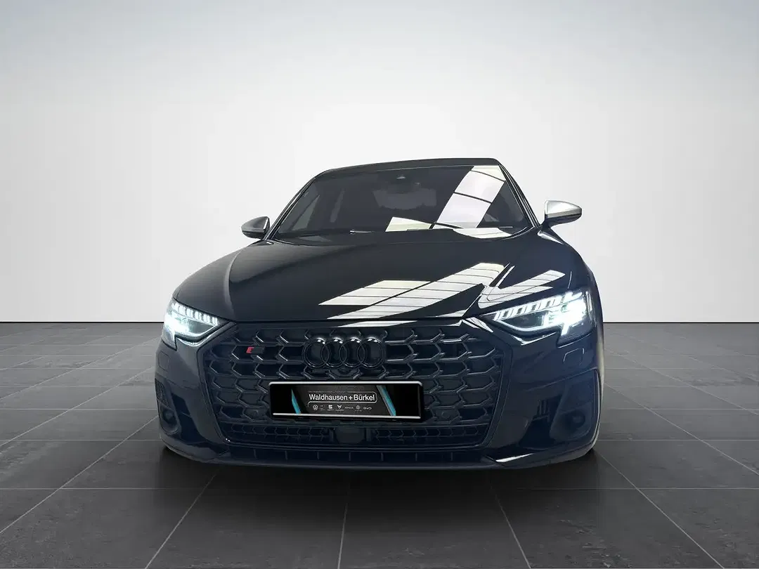 Audi S8 - Thumbnail 2