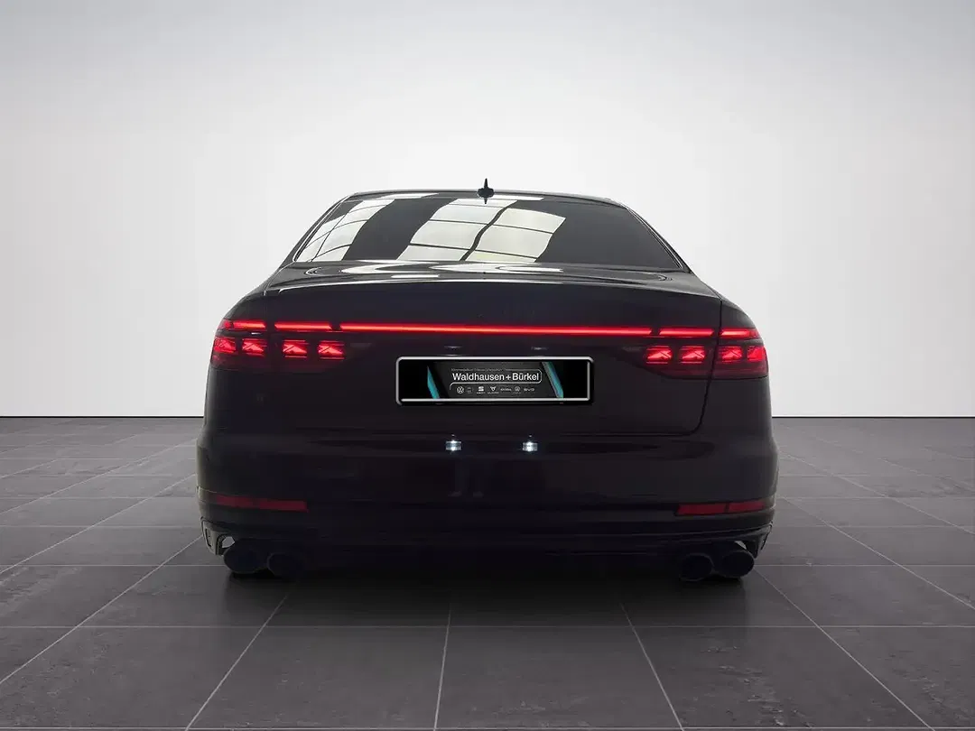 Audi S8 - Thumbnail 5